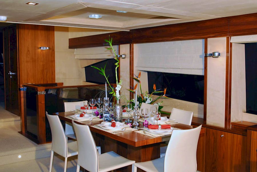 13-luxury-sunseeker-yacht-my-choco-interior-saloon-dinning-table.jpg